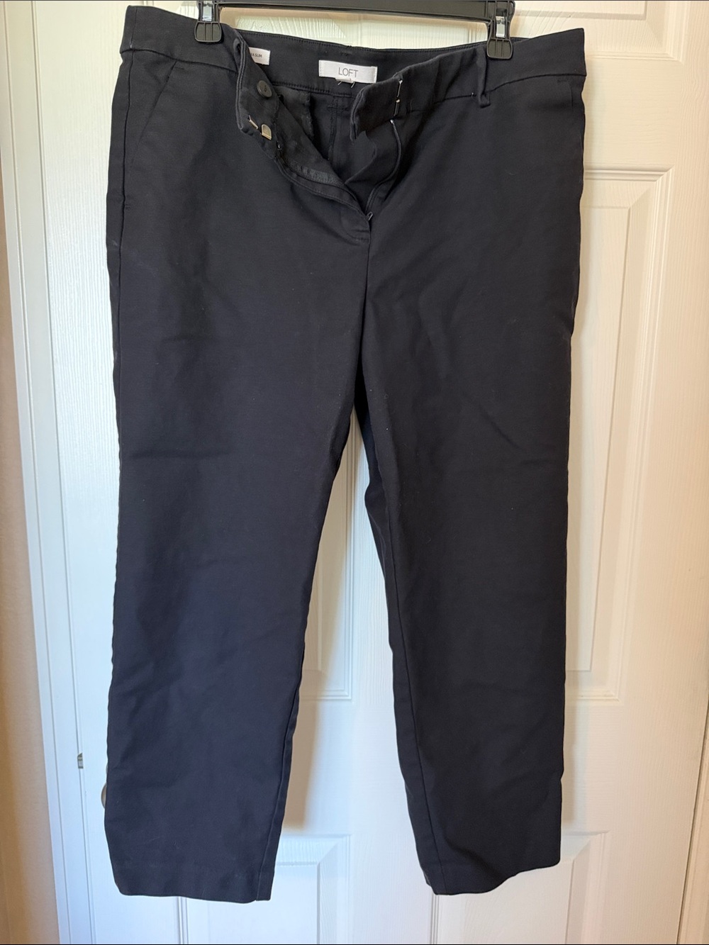 LOFT Black Cropped Straight-Leg Pants